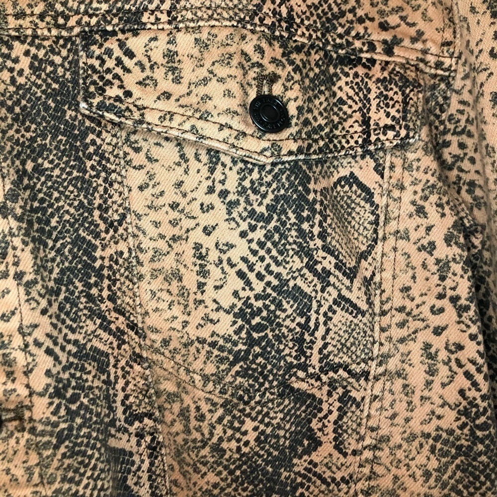 Free People Orange & Black Snakeskin Print Trucker Jacket Size Medium - Picture 8 of 15